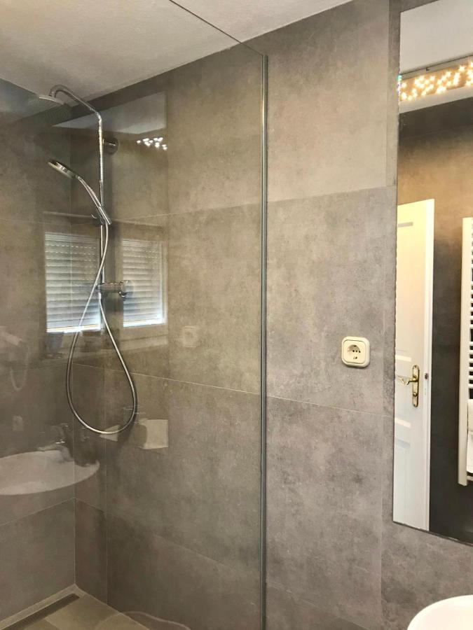 Villa Diana Kastela Luaran gambar