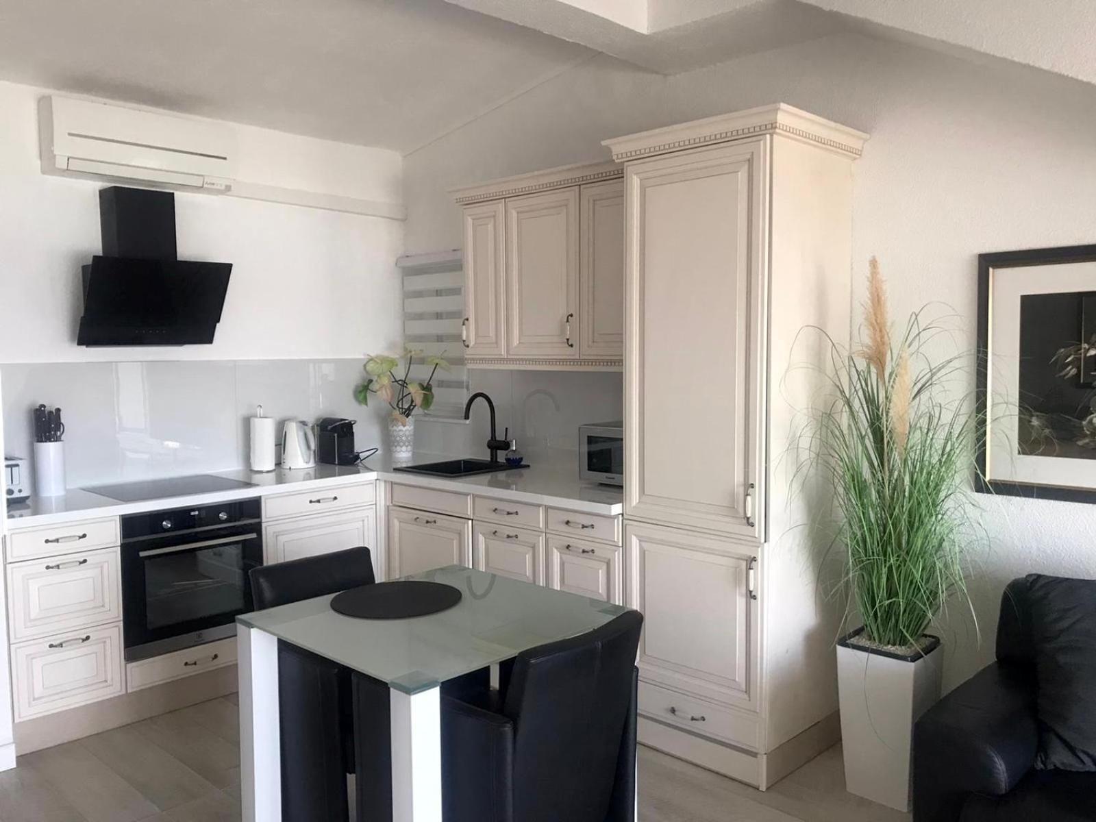 Villa Diana Kastela Luaran gambar