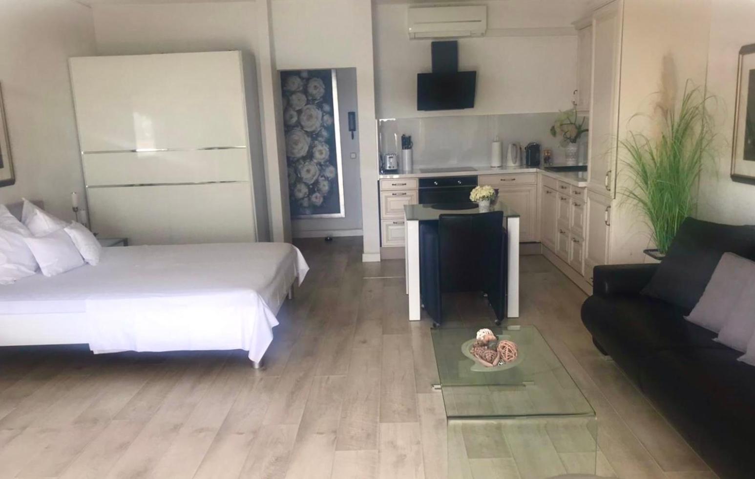 Villa Diana Kastela Luaran gambar